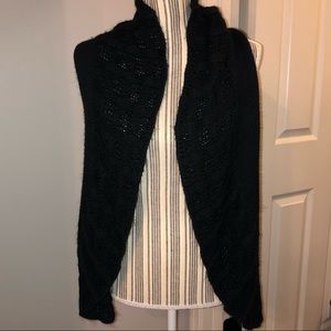 FANG Sleeveless Sweater Cardigan